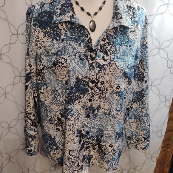 Size XL Blouse Bundle - Picture 6 of 8